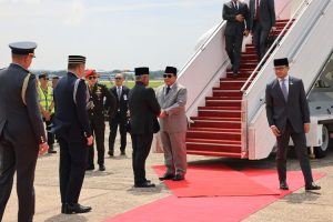 Menhan Prabowo Lakukan Kunjungan Kerja ke Brunei, Disambut Jajar Kehormatan dan Pertemuan dengan Sultan Hassanal Bolkiah