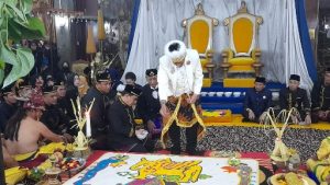 Prosesi Seluang Mudik Meriahkan Pesta Adat Erau di Tenggarong